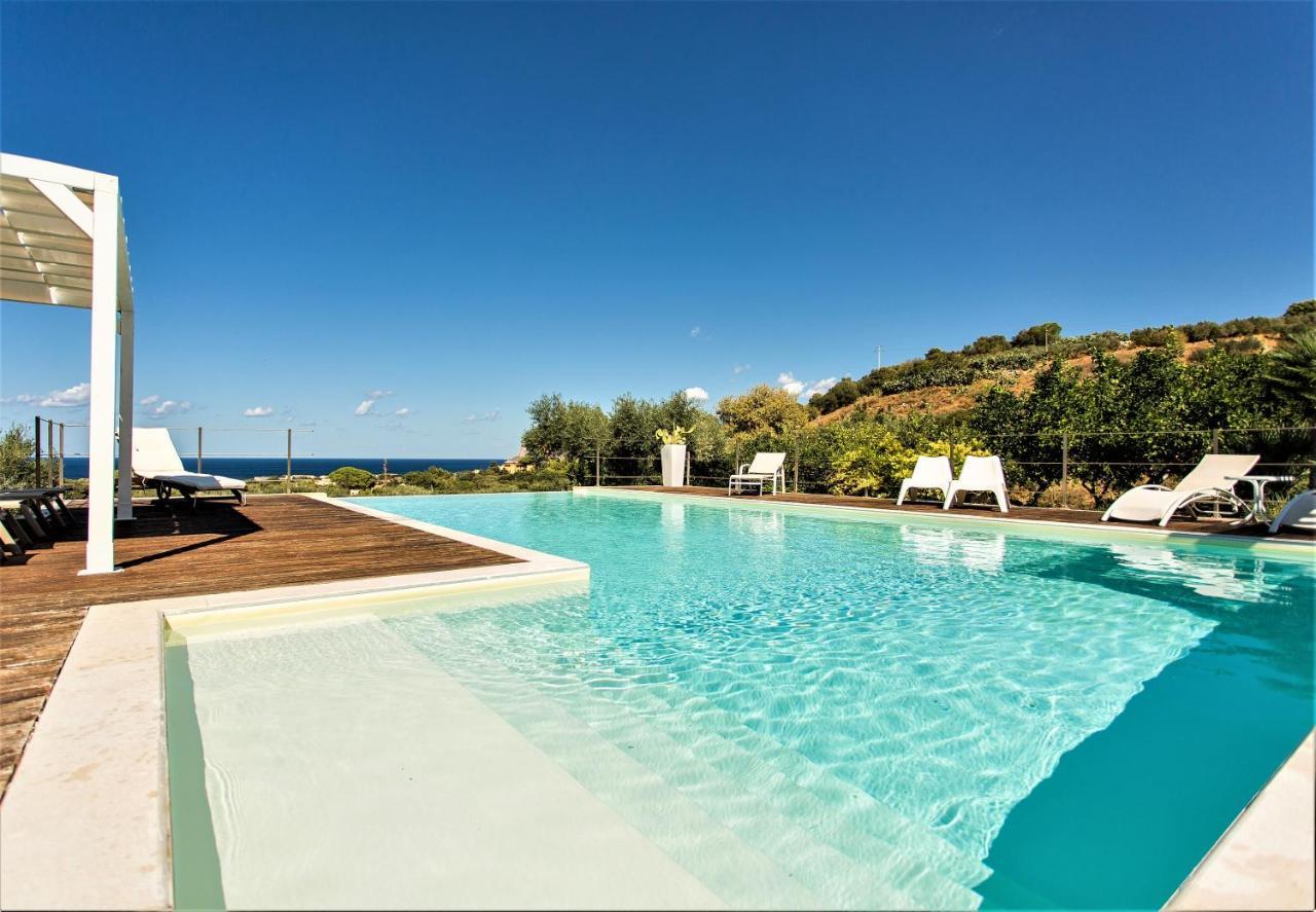 Villa Maria Una Finestra Sul Mare Valderice Bagian luar foto