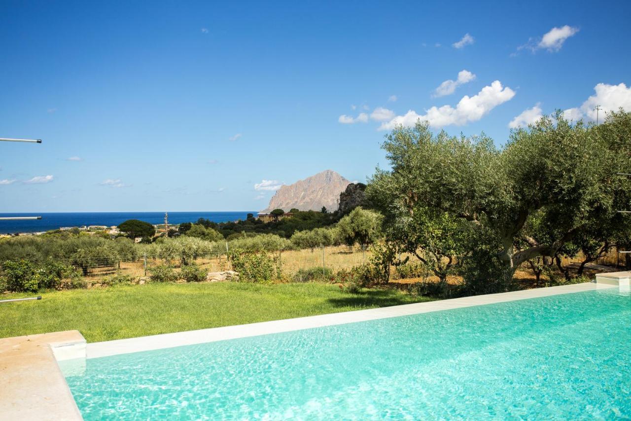 Villa Maria Una Finestra Sul Mare Valderice Bagian luar foto