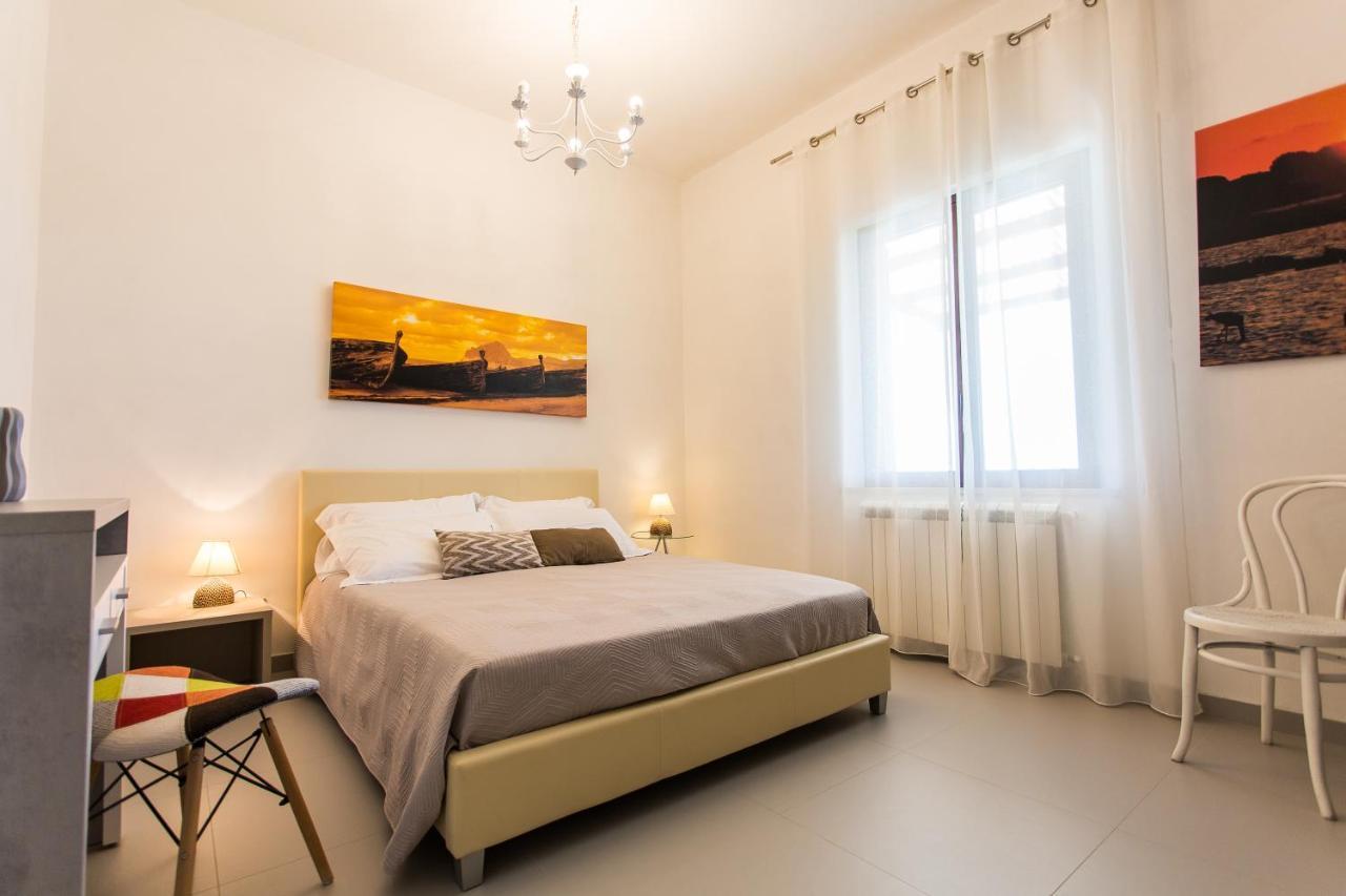 Villa Maria Una Finestra Sul Mare Valderice Bagian luar foto