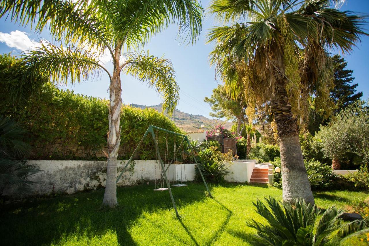 Villa Maria Una Finestra Sul Mare Valderice Bagian luar foto