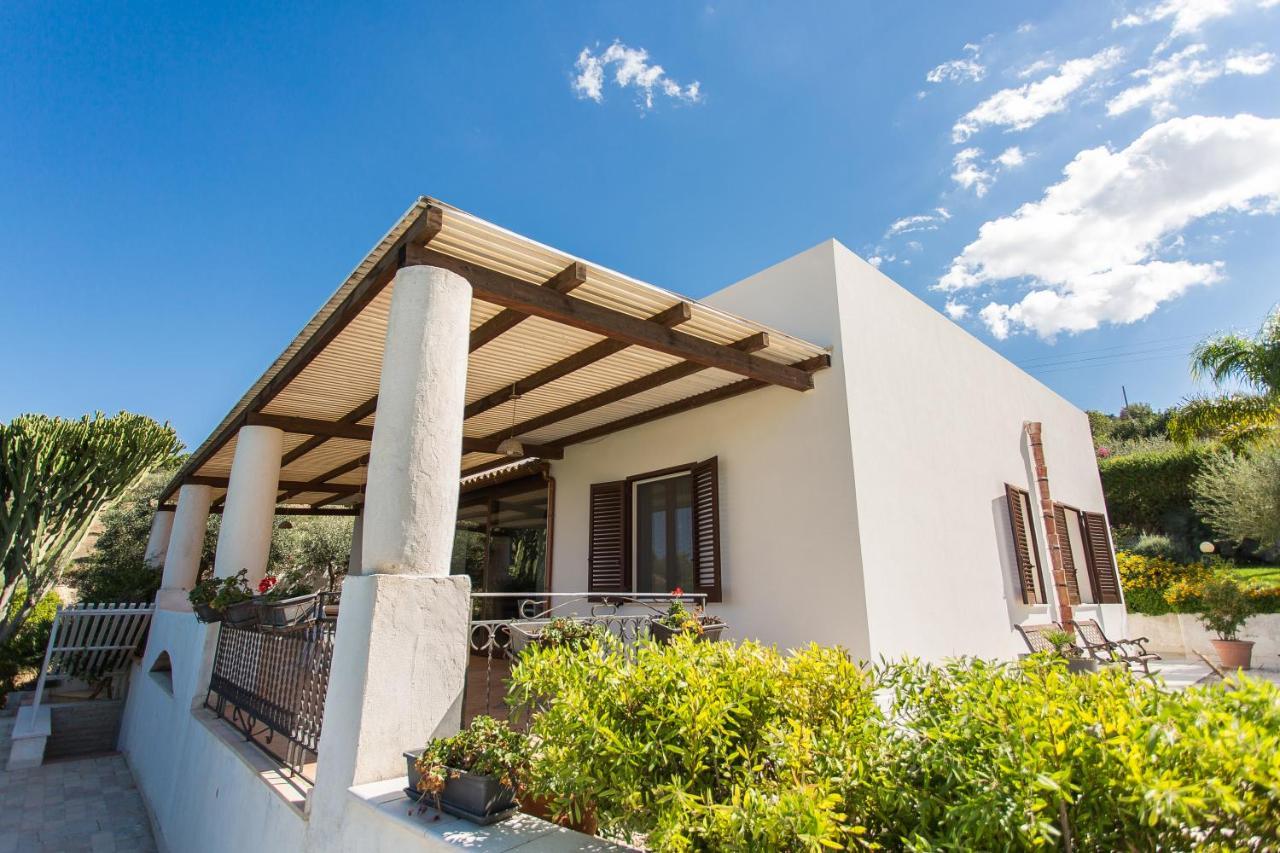 Villa Maria Una Finestra Sul Mare Valderice Bagian luar foto