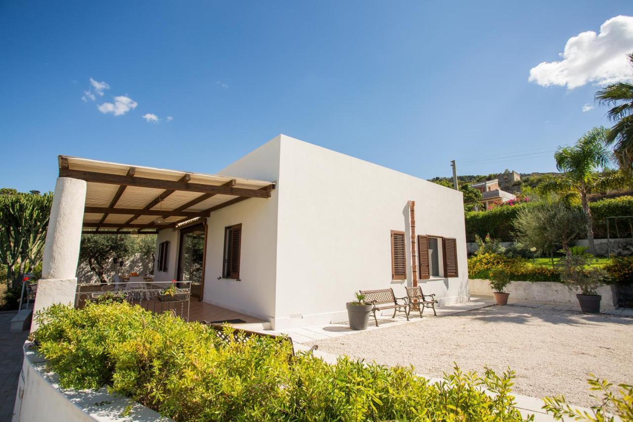 Villa Maria Una Finestra Sul Mare Valderice Bagian luar foto