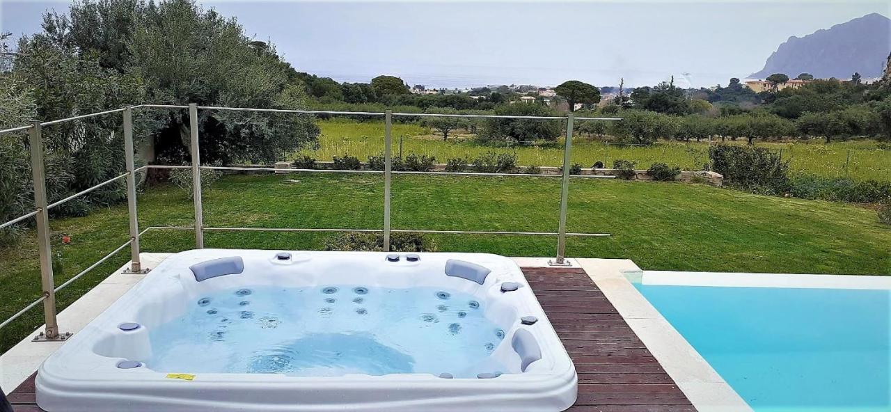 Villa Maria Una Finestra Sul Mare Valderice Bagian luar foto